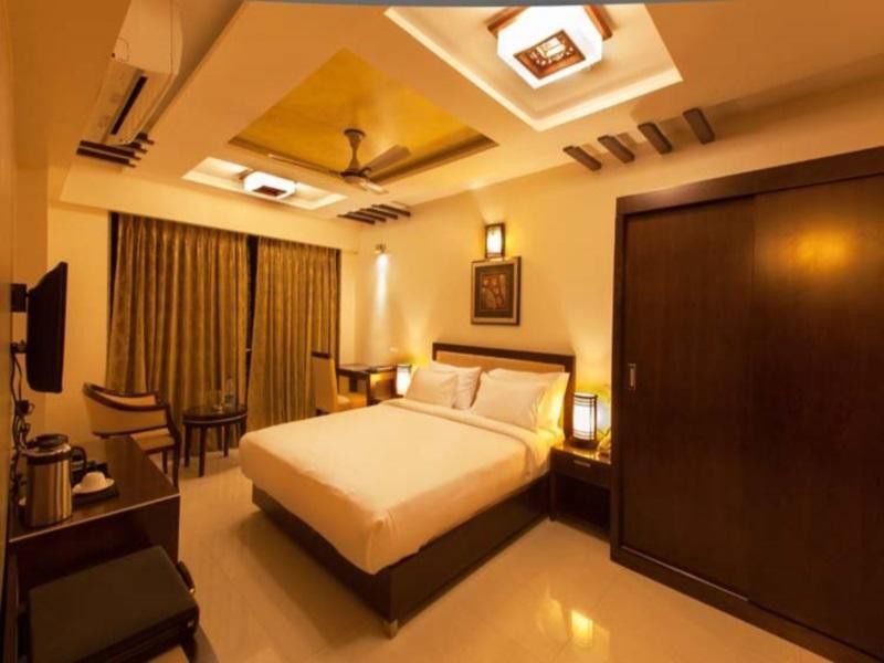 Hotel Anantha Executive Suites Mumbai Exterior photo